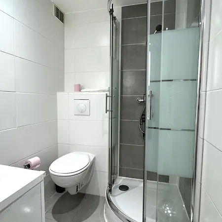 Riviera - Malonat 3 - Grand Tres Calme -old Town Promenade Des Apartament