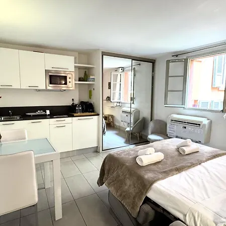 Apartament Riviera - Malonat 3 - Grand Tres Calme -old Town Promenade Des 4*